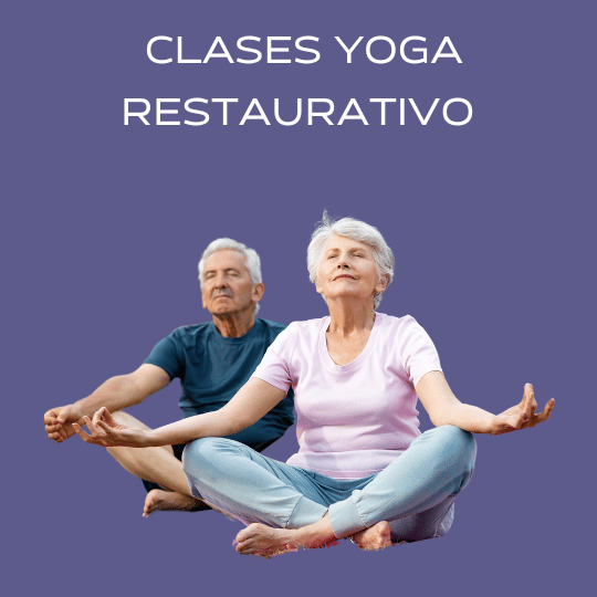 clase de yoga restaurativo